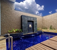 Kolam Renang 4 Bali Rich Luxury Villa Tuban