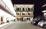 Exterior 5 Hotel Ratna Tuban