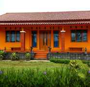 Bangunan 3 Villa Rasberry Garden