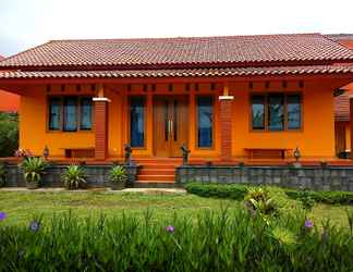 Bangunan 2 Villa Rasberry Garden