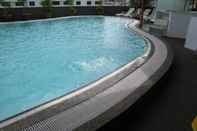 Swimming Pool WW Hotel KL