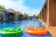 สระว่ายน้ำ Vann Hua Hin Resort