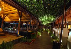 Restoran 4 Sindang Reret Cikole