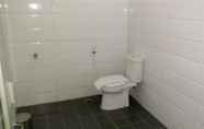 Toilet Kamar 4 Sapadia Guesthouse Ciwidey Bandung