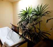 Toilet Kamar 5 Nantra Coco Beach