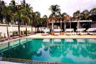 Swimming Pool Nantra Coco Beach