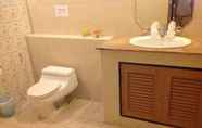 Toilet Kamar 6 Tradewinds by Lawana