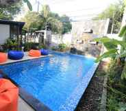 Swimming Pool 2 Baan Rawee Apartment