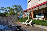 Swimming Pool Tara Garden Hotel