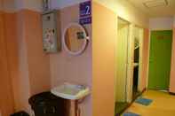 Toilet Kamar Sawasdee Welcome Inn