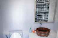 Toilet Kamar Rinrada Loft Resident