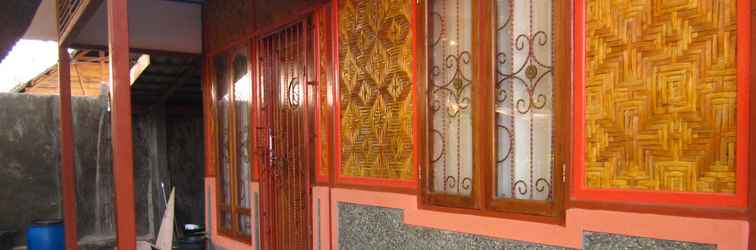 Lobby Larantuka Beach Apartment