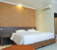 Kamar Tidur 4 Sylvia Hotel Budget