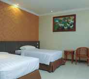 Kamar Tidur 7 Sylvia Hotel Budget