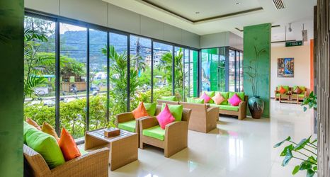 ロビー 2 The Three by APK