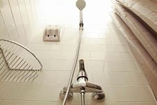 In-room Bathroom Dream Lodge @ Tyrwhitt