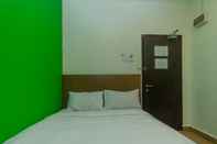 Kamar Tidur Super OYO 596 The Vintage Hotel