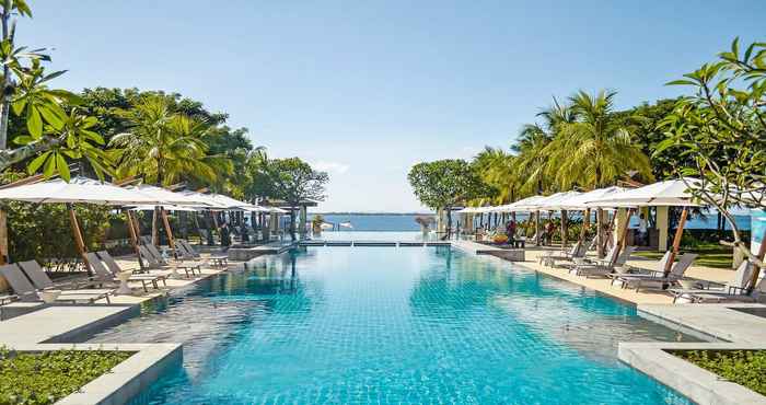 Kolam Renang Crimson Resort and Spa Mactan