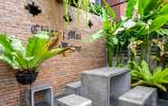 Luar Bangunan 6 Isleep Guesthouse