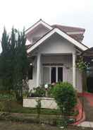 EXTERIOR_BUILDING Villa Kota Bunga Melati By DCM