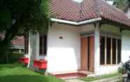 Exterior 3 Villa Kota Bunga Melati