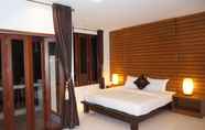 Bedroom 2 Lanta Intanin Resort