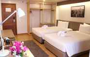 Kamar Tidur 5 TK Palace Hotel & Convention