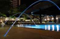 Swimming Pool The Manila Hotel