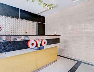 Lobby 2 OYO 1367 Damon Butik Hotel