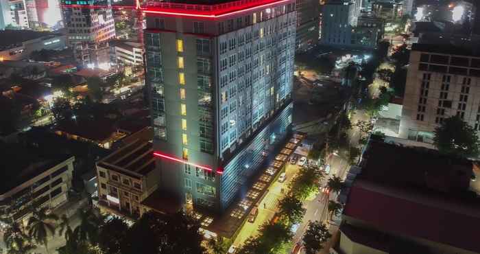 Bên ngoài Hotel Aria Centra Surabaya