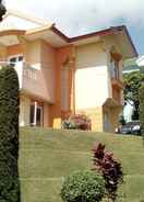 EXTERIOR_BUILDING Villa Puncak Trawas Family