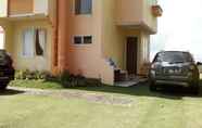 Exterior 2 Villa Puncak Trawas Family