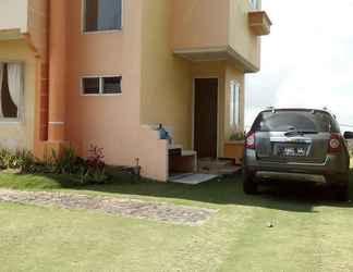 Exterior 2 Villa Puncak Trawas Family