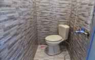 Toilet Kamar 5 Homestay Tengger Asri 2 Gunung Bromo