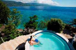 Bluewater Sumilon Island Resort, USD 283.48