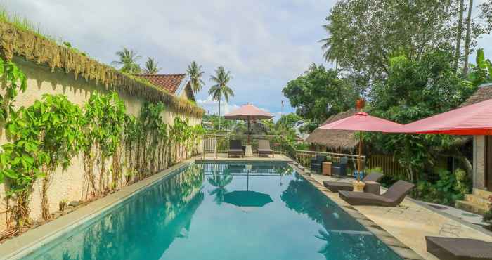 Swimming Pool Senggigi Cottages Lombok