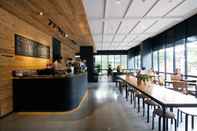 Bar, Cafe and Lounge Park 5 Simatupang