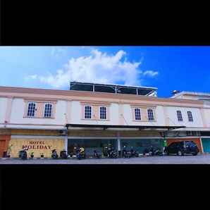 Hotel Holiday Pekanbaru, THB 250.89