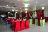 Restoran Super OYO 742 Mona Plaza Hotel