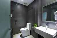 Toilet Kamar Hotel 99 SS2 Petaling Jaya