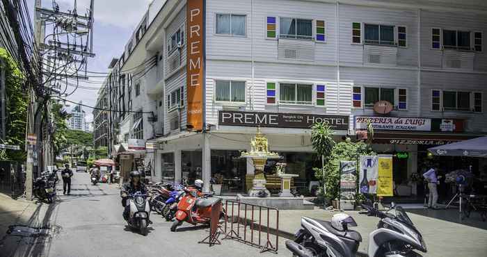 Luar Bangunan Preme Hostel