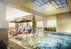 Swimming Pool 5 Kantary Hotel and Serviced Apartments, Ayutthaya