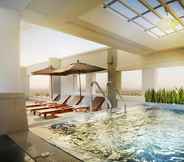 Swimming Pool 5 Kantary Hotel and Serviced Apartments, Ayutthaya