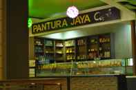 Bar, Cafe and Lounge Hotel Pantura Jaya