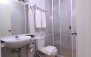 Toilet Kamar 6 Evan Hotel