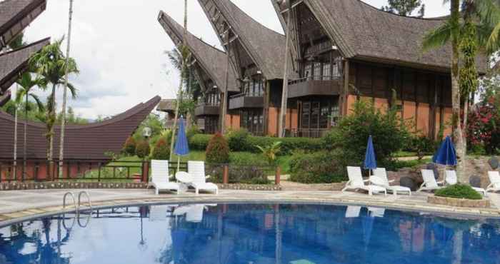 Kolam Renang Toraja Heritage Hotel