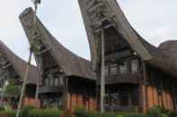 Bên ngoài Toraja Heritage Hotel