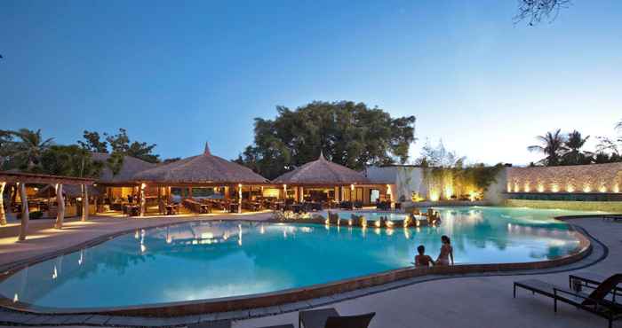 Swimming Pool Bluewater Maribago Beach Resort