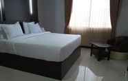 Bedroom 3 Palu Plaza hotel