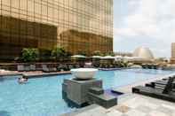 Swimming Pool Hyatt Regency Manila City of Dreams